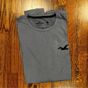 Hollister Long-Sleeve Sport Knit Tee - Size Small